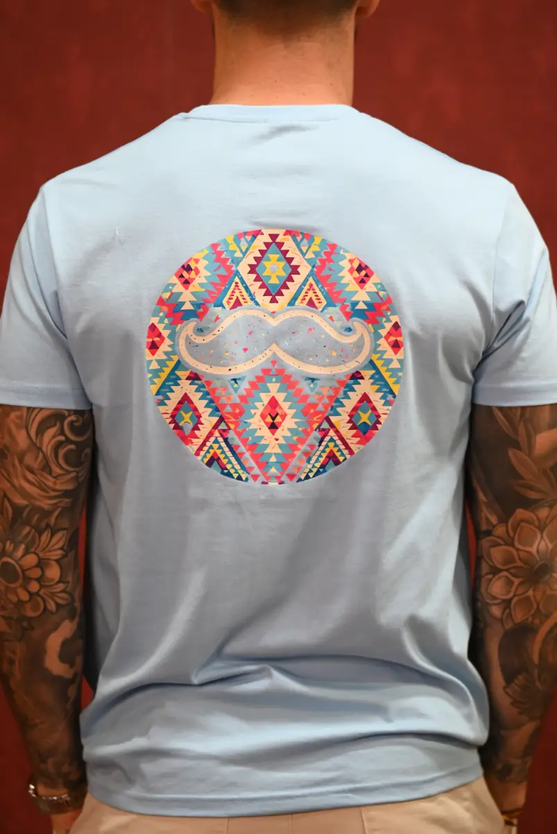 Camiseta Étnica Celeste | Kiko Bigot